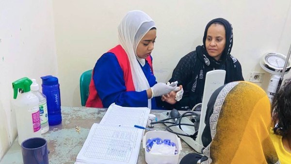 أسوان في 24 ساعة.. متابعة لمشروعات حياة كريمة ومبادرة 100مليون صحة