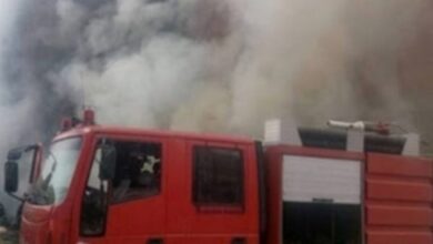 أمام كافيه الملك فاروق.. إخماد حريق التهم شقتين في شارع فيصل