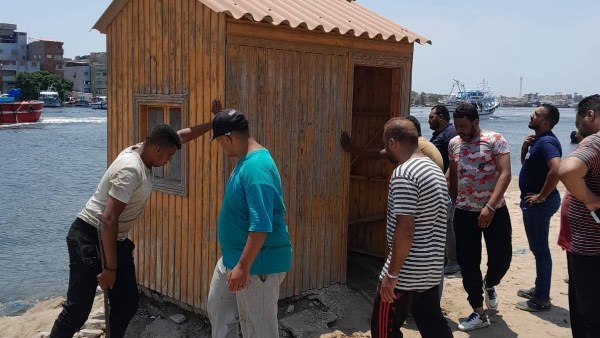 إزالة عدد من المخالفات ورفع التشوينات برأس البر