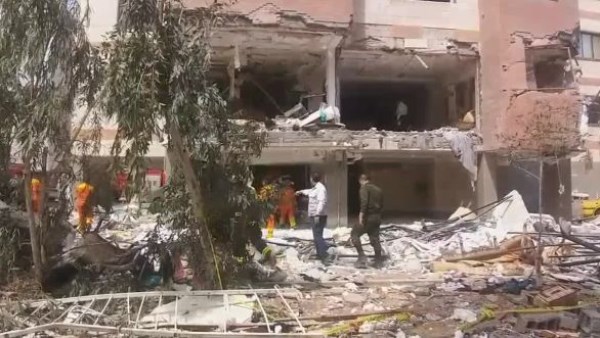 إيران.. 7 جرحى في انفجار مبنى بمدينة قم