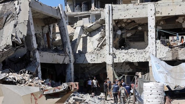 الاحتلال يواصل استهداف المدنيين والمناطق "الآمنة" في قطاع غزة.. تفاصيل