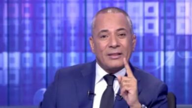 اللي هيقف مع بلدي هشيله على راسي واللي عايز يخرب هيبقى عدوي