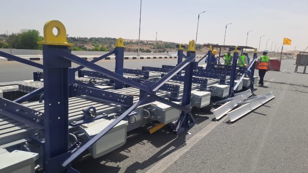 انتهاء المرحلة الأولى لتركيب الفواصل الدائمة بمحور وكوبرى بديل خزان أسوان