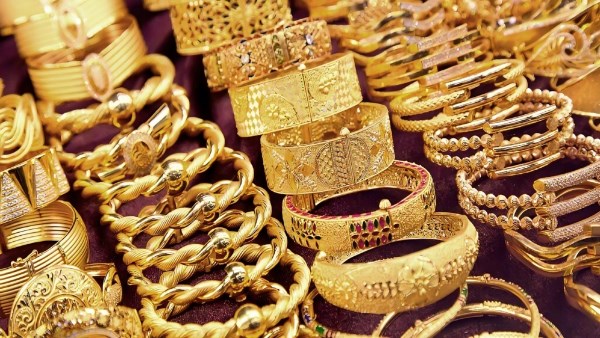 انخفاض أسعار الذهب اليوم عيار 21.. ماذا حدث في تعاملات الجمعة؟
