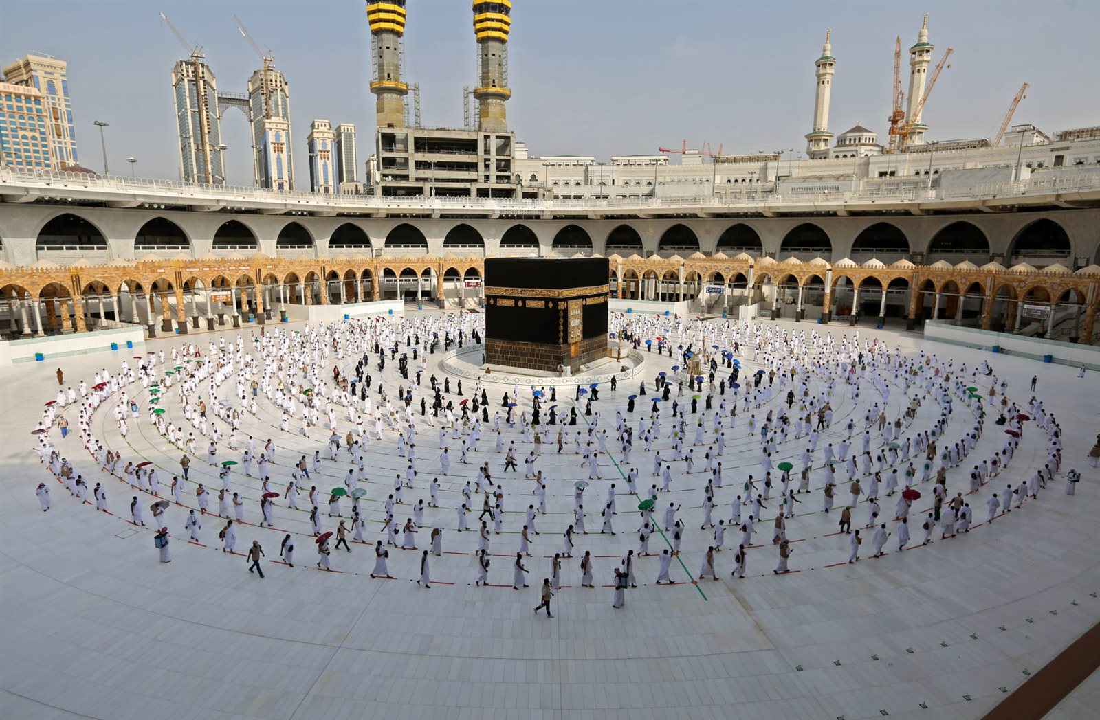 شئون الحرمين: استبدال كسوة الكعبة في وقت قياسي أقل 4 ساعات عن الأعوام السابقة