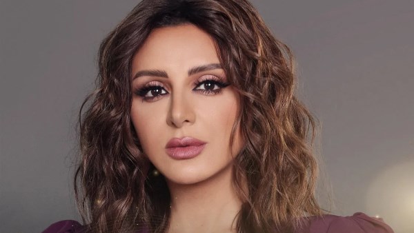 بحب احترامها لنفسها.. وفاء عامر تدافع عن أنغام