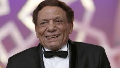 بهجة وقيمة وفخر.. خالد جلال يعلق على ظهور الزعيم عادل إمام بزفاف حفيده
