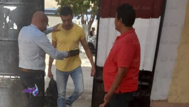 "تفتيش بالعصا الإلكترونية" لجميع الطلاب بمداخل لجان امتحانات الثانوية العامة الآن