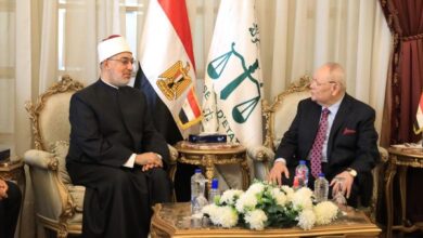 ركيزة أساسية في دولة القانون..المفتي يهنئ رئيس مجلس الدولة بتوليه المنصب