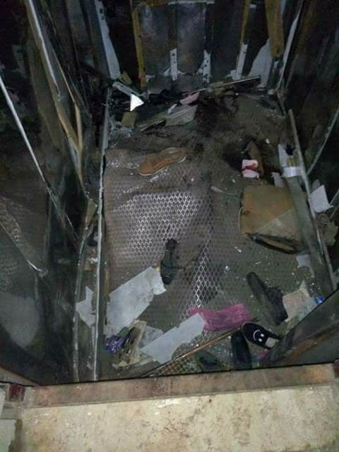 سقط وهو يحاول إنقاذ أعز أصدقائه.. طفل يلقى مصرعه مع كلبه في بئر أسانسير بالجيزة