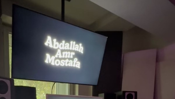 عبد الله عمرو مصطفى يقتحم عالم الغناء