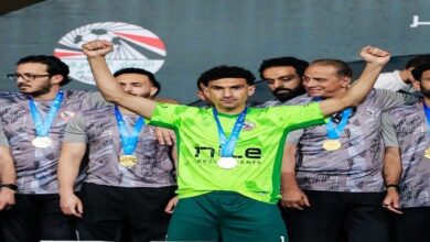 لاعبو الزمالك يحتفلون بعيد ميلاد عواد في المران الأول لفيريرا