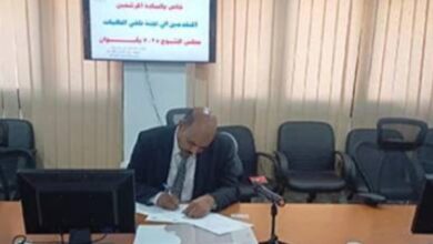 لجنة تلقى طلبات مرشحى مجلس الشيوخ تواصل عملها بأسوان ..شاهد