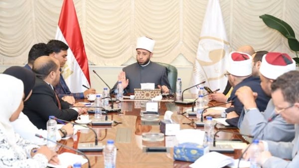 وزير الأوقاف يبحث مع وفد "اتحاد بشبابها" إطلاق مبادرة "صحح مفاهيمك"