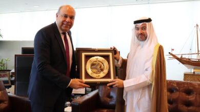 وزير الطيران يبحث مع رئيس الإدارة العامة للطيران الكويتي سبل تعزيز التعاون