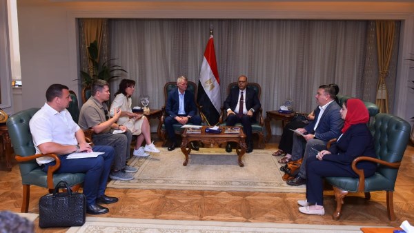 وزير العمل يبحث مع وفد الشركة الروسية العاملة بمشروع الضبعة توفير الكوادر المُدربة